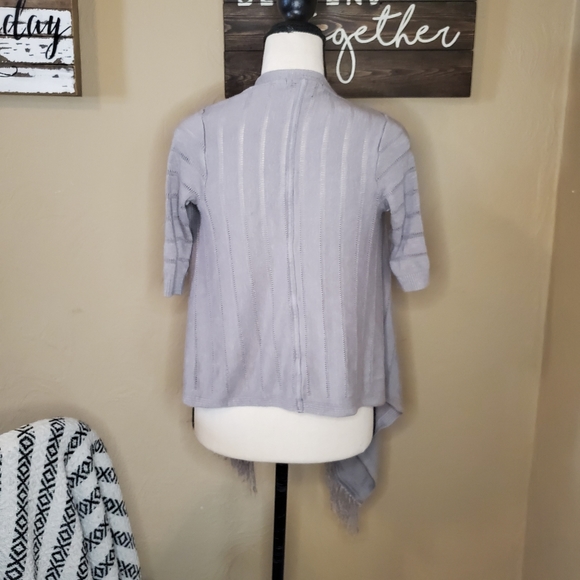 Twenty One Grey Fringe Cardigan Size Small. - Picture 4 of 7